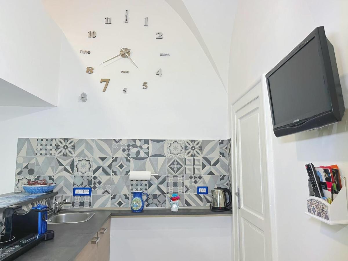 Oikos Guest House Naples Exterior photo